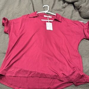 Women’s collared v-neck